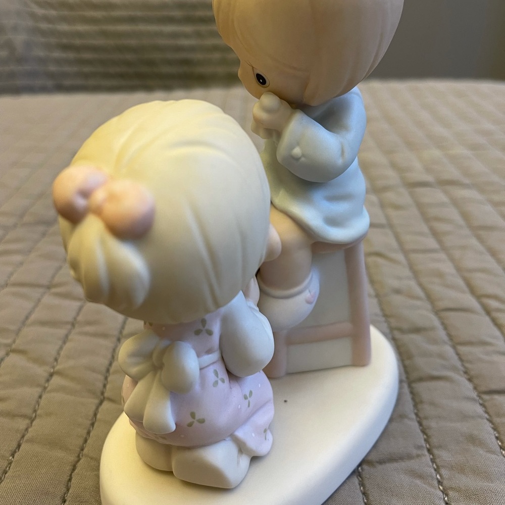 COPY - Precious Moments collectible figurine - Picture 4 of 8